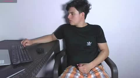 Snapshot of luisk200 chatting on 19, 3, 2026 Luis S Kennedy online show from 19, 3, 2026