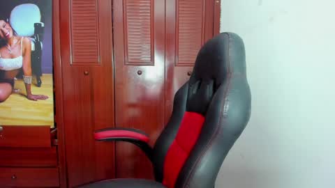 Snapshot of luissa_s1 chatting on 10, 12, 2024 Luissa online show from 10, 12, 2024