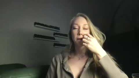 luiva13 online show from 10, 2, 2025