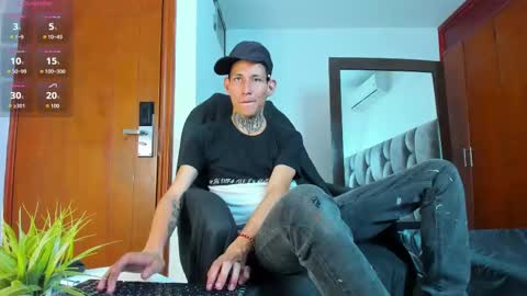 Snapshot of lujuriau_u chatting on 3, 10, 2025 lujuriau_u online show from 3, 10, 2025