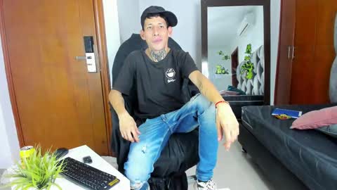 Snapshot of lujuriau_u chatting on 7, 10, 2025 lujuriau_u online show from 7, 10, 2025