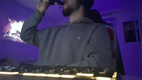 lukasschoetz online show from 23, 11, 2025