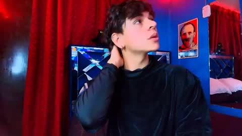 Snapshot of luke_howland chatting on 1, 6, 2026 Luke online show from 1, 6, 2026