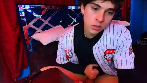 Snapshot of luke_howland chatting on 9, 7, 2026 Luke online show from 9, 7, 2026