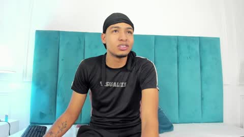 Snapshot of luke_vale chatting on 11, 1, 2025 Luke Valeria online show from 11, 1, 2025