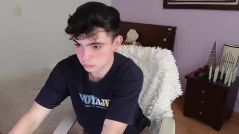 Snapshot of lukeboyce chatting on 13, 11, 2025 lukeboyce online show from 13, 11, 2025