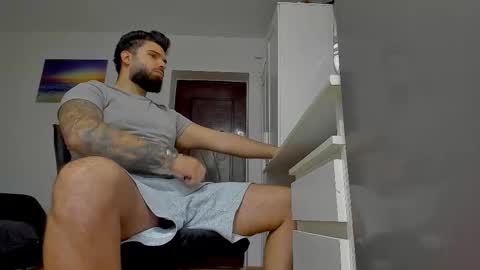 Snapshot of lukedenver chatting on 16, 10, 2025 Luke online show from 16, 10, 2025