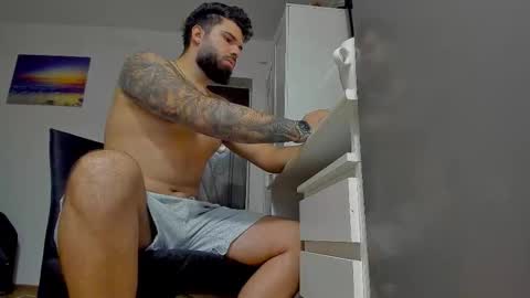 Snapshot of lukedenver chatting on 18, 10, 2025 Luke online show from 18, 10, 2025