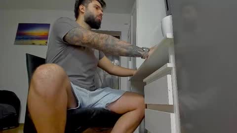 Snapshot of lukedenver chatting on 21, 10, 2025 Luke online show from 21, 10, 2025