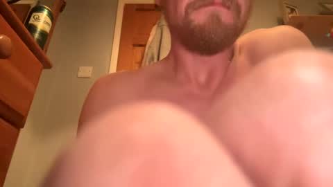 Snapshot of lukeeeeey96 chatting on 4, 12, 2024 lukeeeeey96 online show from 4, 12, 2024