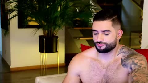 Lukhas f4f online show from 8, 5, 2026
