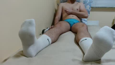 Snapshot of lukx66 chatting on 19, 10, 2025 Luke online show from 19, 10, 2025