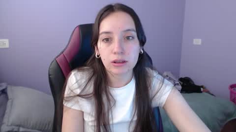 Snapshot of lula_05 chatting on 30, 10, 2025 Vicky online show from 30, 10, 2025