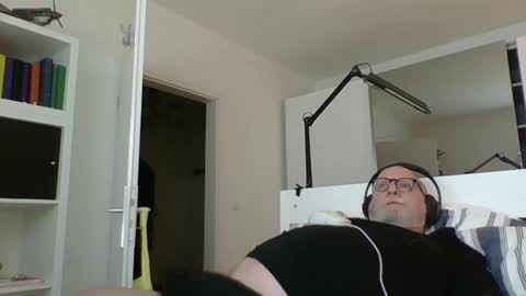 Snapshot of luley58 chatting on 27, 2, 2025 luley58 online show from 27, 2, 2025