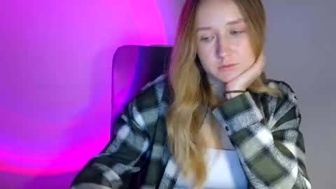 Snapshot of lulu_baby1 chatting on 10, 11, 2025 Lulu Baby18 online show from 10, 11, 2025