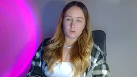 Snapshot of lulu_baby1 chatting on 24, 11, 2025 Lulu Baby18 online show from 24, 11, 2025