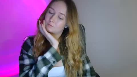 Snapshot of lulu_baby1 chatting on 5, 12, 2025 Lulu Baby18 online show from 5, 12, 2025