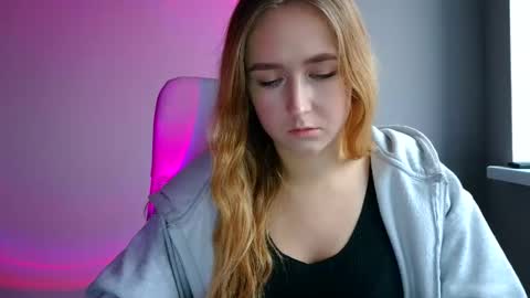 Snapshot of lulu_baby1 chatting on 21, 12, 2025 Lulu Baby18 online show from 21, 12, 2025