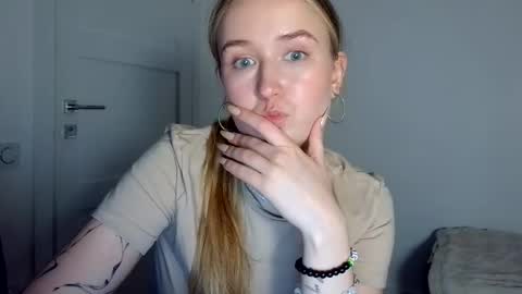 Snapshot of lulu_baby1 chatting on 30, 4, 2026 Lulu Baby18 online show from 30, 4, 2026