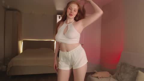 Snapshot of lulu_moons chatting on 27, 2, 2025 Lulu online show from 27, 2, 2025