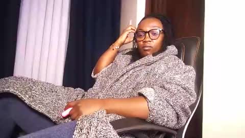 Snapshot of lulu_sparks1 chatting on 2, 5, 2026 lulu_sparks1 online show from 2, 5, 2026