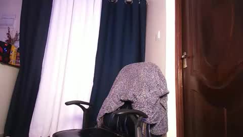 Snapshot of lulu_sparks1 chatting on 12, 5, 2026 lulu_sparks1 online show from 12, 5, 2026