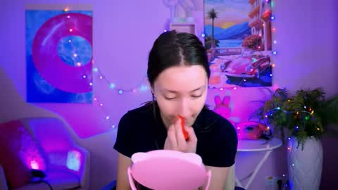 Lu online show from 17, 12, 2025