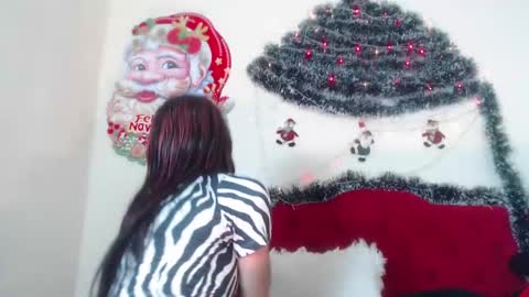Snapshot of luluu_08 chatting on 12, 12, 2024 LULU online show from 12, 12, 2024