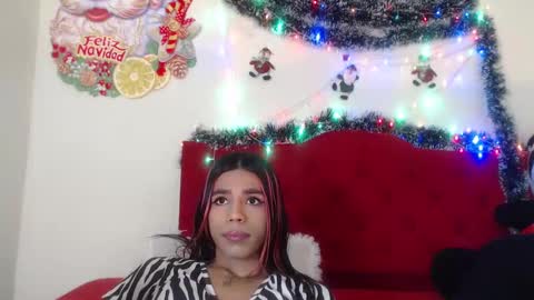 Snapshot of luluu_08 chatting on 14, 12, 2024 LULU online show from 14, 12, 2024