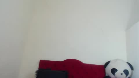 Snapshot of luluu_08 chatting on 6, 2, 2025 LULU online show from 6, 2, 2025
