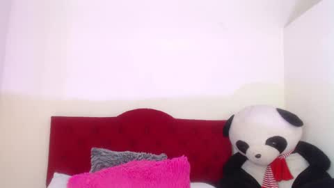 Snapshot of luluu_08 chatting on 20, 2, 2025 LULU online show from 20, 2, 2025