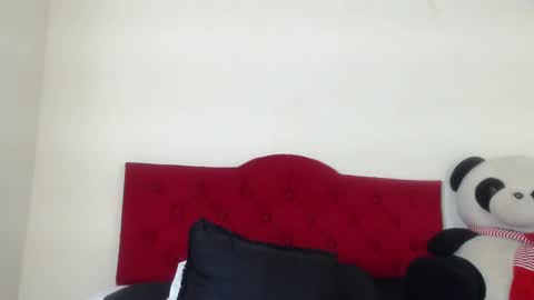 Snapshot of luluu_08 chatting on 5, 3, 2025 LULU online show from 5, 3, 2025
