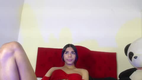 Snapshot of luluu_08 chatting on 8, 3, 2025 LULU online show from 8, 3, 2025