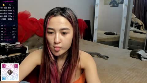 luluu_l online show from 8, 12, 2024