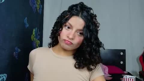 Snapshot of luluupeach69 chatting on 5, 7, 2026 luluupeach69 online show from 5, 7, 2026