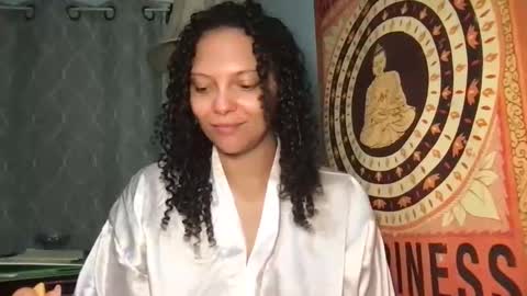 Snapshot of luluvalenttine chatting on 2, 6, 2026 LuLu Valenttine Hot Sexy HawaiianCape Verde online show from 2, 6, 2026