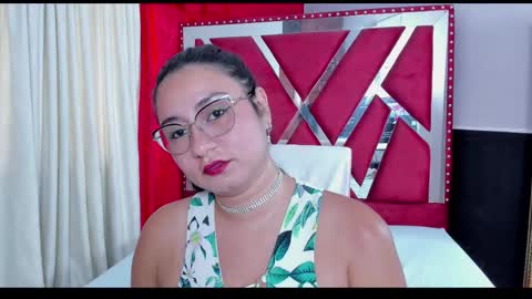 Snapshot of luna021_1 chatting on 6, 10, 2025 Luna  online show from 6, 10, 2025