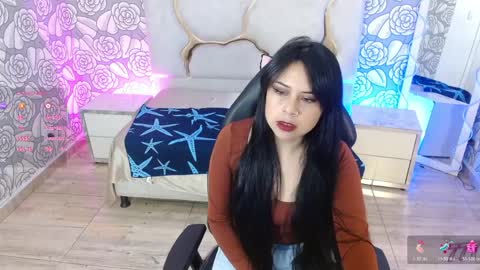 luna_1tay online show from 7, 4, 2026