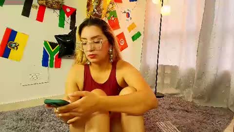 Snapshot of luna__velvet chatting on 24, 6, 2026 luna__velvet online show from 24, 6, 2026