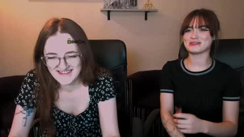 luna_berryy online show from 7, 12, 2024