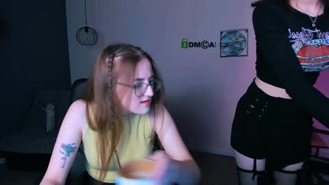 luna_berryy online show from 13, 12, 2024