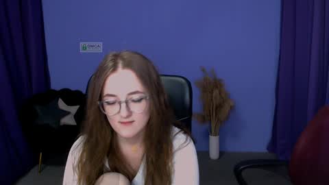 luna_berryy online show from 19, 12, 2024