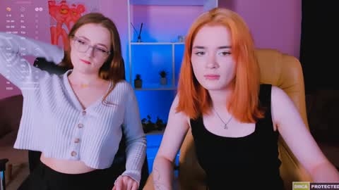 luna_berryy online show from 30, 12, 2024