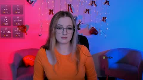 luna_berryy online show from 20, 5, 2026