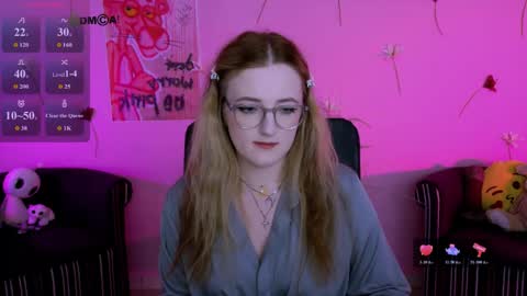 luna_berryy online show from 27, 5, 2026