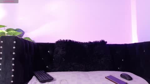 luna_blumer online show from 12, 3, 2026