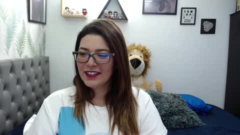 Snapshot of luna_charlotte chatting on 23, 1, 2025 Luna Alaia online show from 23, 1, 2025