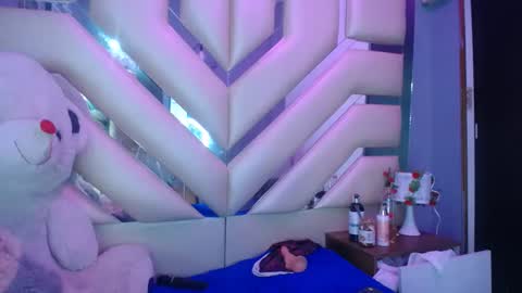 Snapshot of luna_corrs_ chatting on 8, 1, 2025 LUNA online show from 8, 1, 2025
