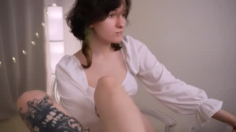 Snapshot of luna_cosmic chatting on 28, 12, 2024 Luna online show from 28, 12, 2024