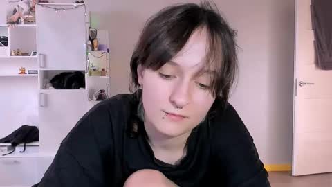 Snapshot of luna_cosmic chatting on 21, 2, 2025 Luna online show from 21, 2, 2025